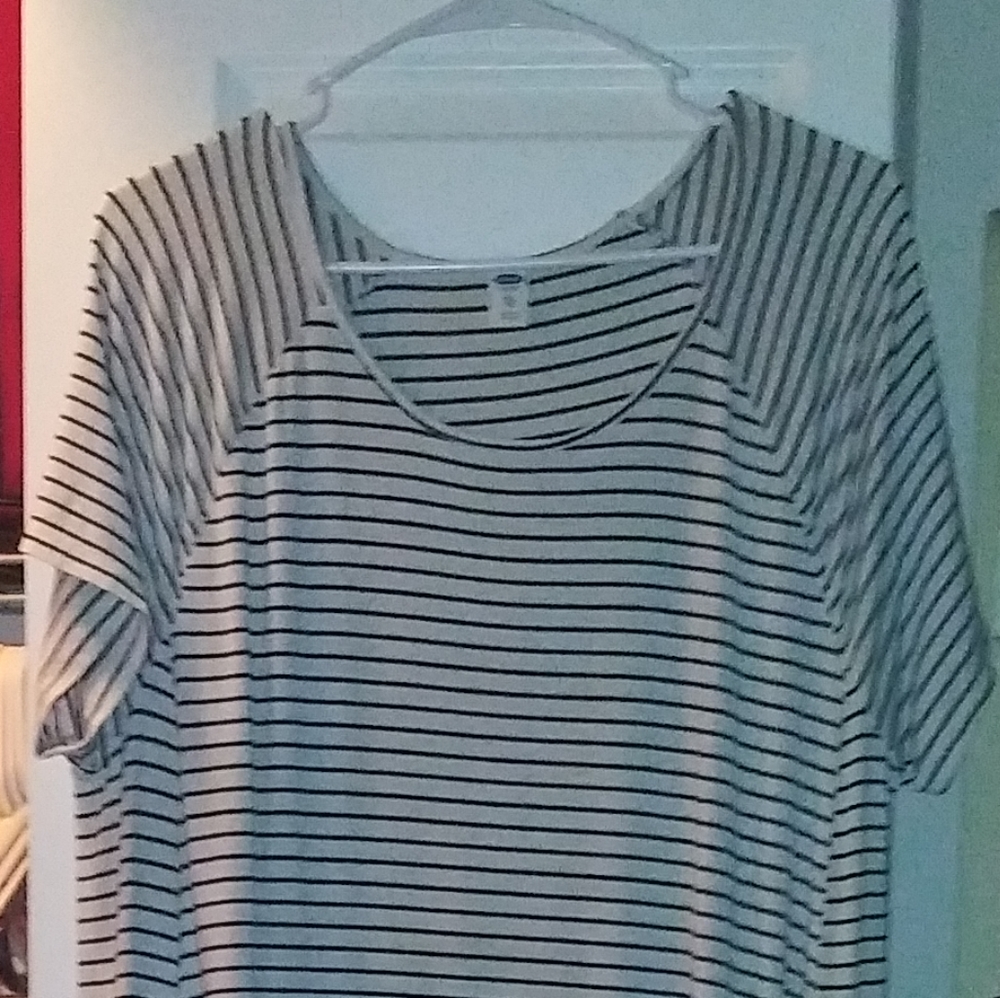 Plus size dress - Picture 2 of 4